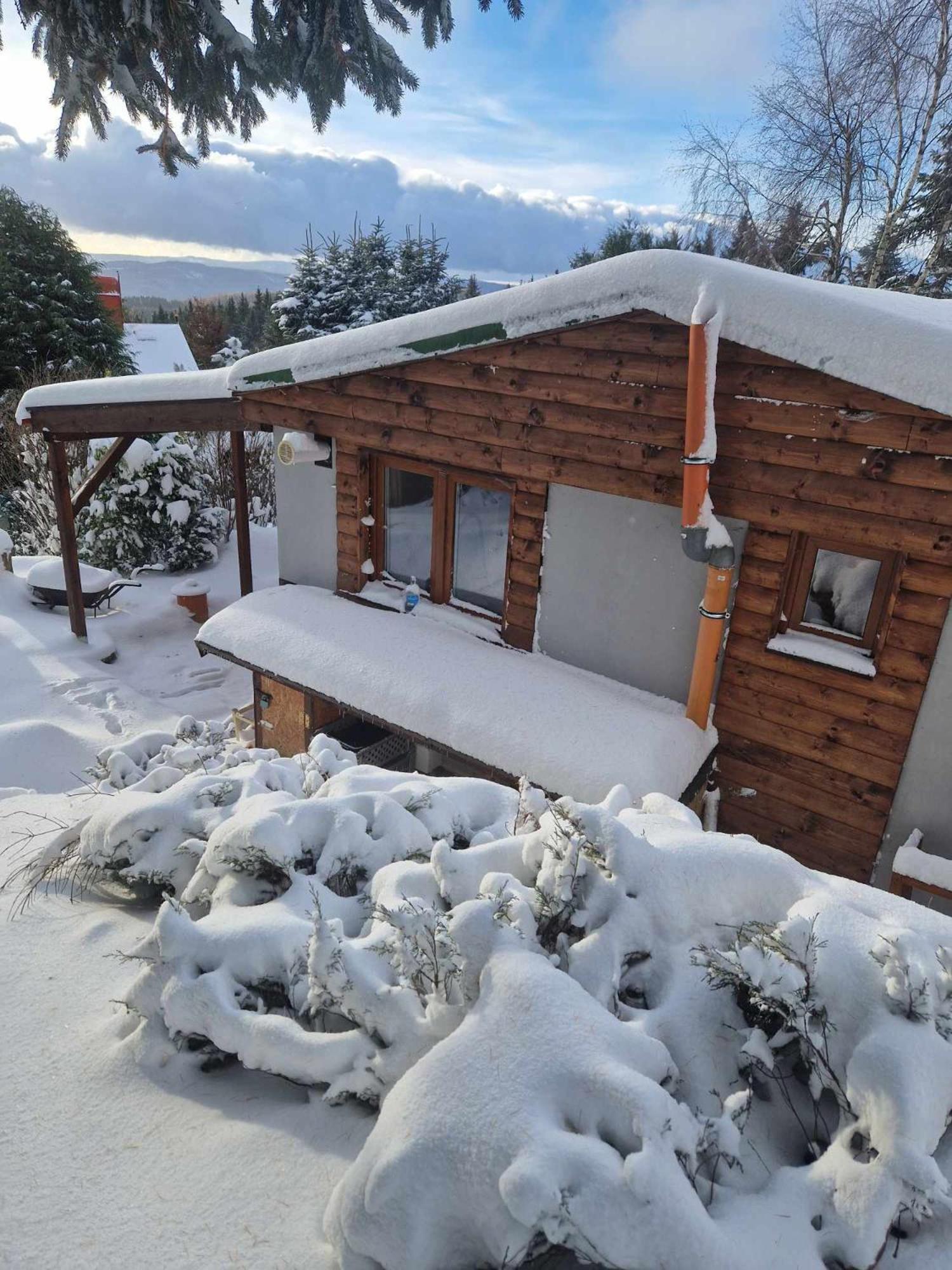 Chata Jeleni Drevenice S Vlastni Virivkou Horni Halze Esterno foto
